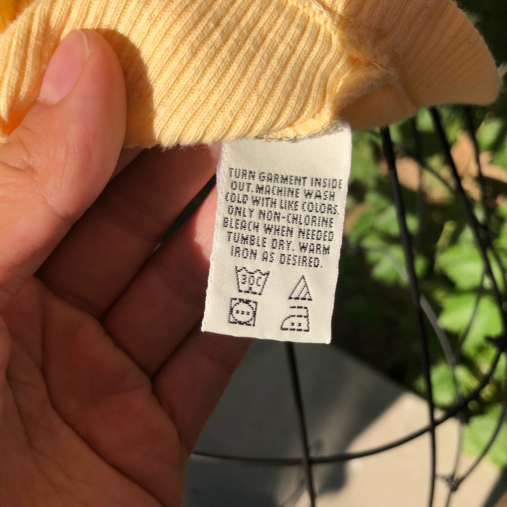 Eddie Bauer pastel yellow ribbed long sleeve shirt - Picture 6 of 8